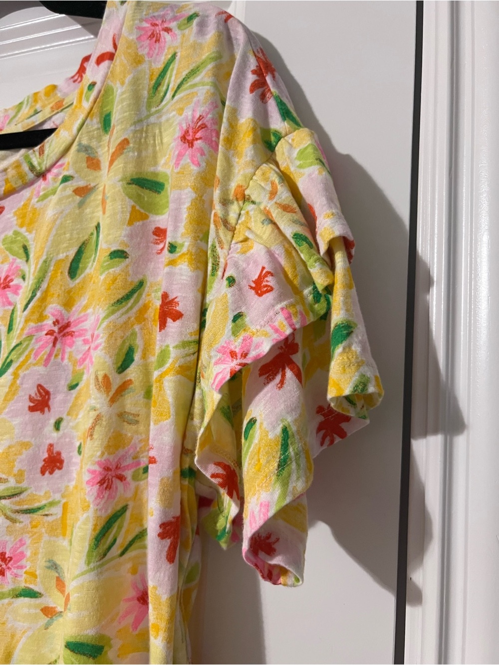 Floral Ruffle Sleeve Top - Picture 3 of 5